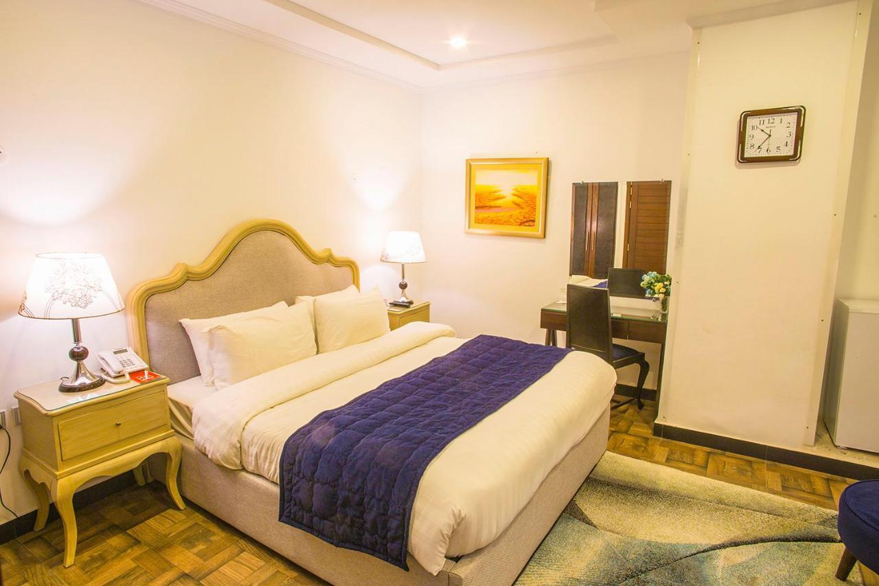 Hotel Oban Lahore Exterior foto